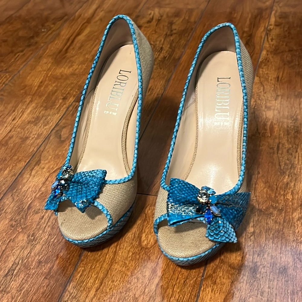 Loriblu Calf Leather and Canvas Pumps